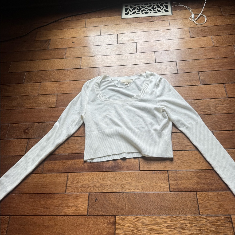 (BOGO) Elegant White Long Sleeve Top